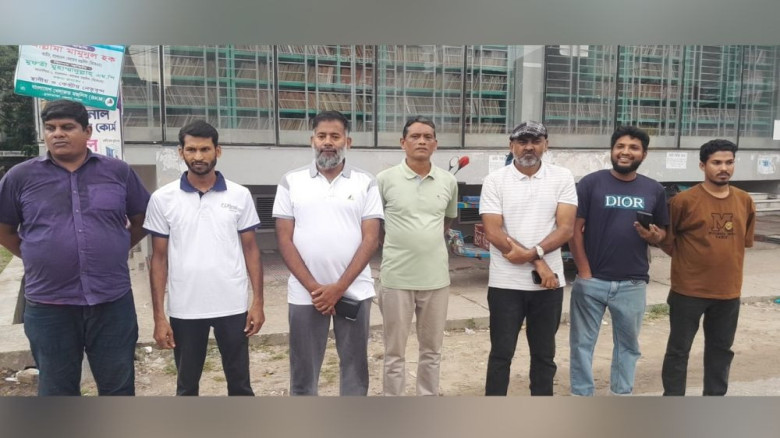চুয়াডাঙ্গায় ৭ নেতাকর্মী নিয়ে এনসিপির প্রতিবাদ সমাবেশ