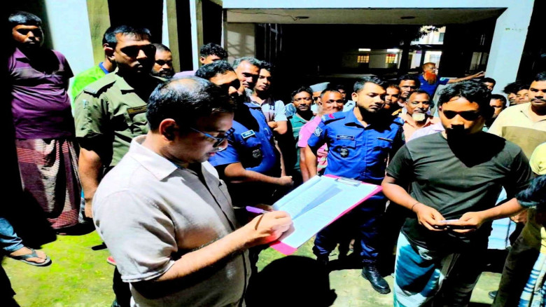 গোমস্তাপুরে অসুস্থ গরু জবাই করে বিক্রির চেষ্টা, মালিককে ৫ হা